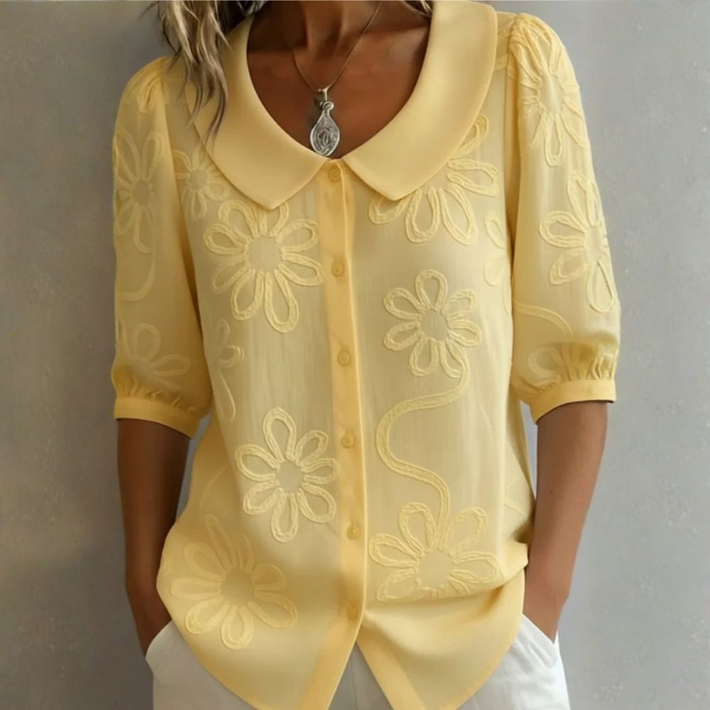 Zenaida™ | Blusa con cuello Peter Pan y bordado floral